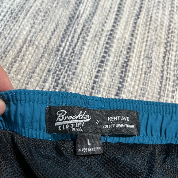 NEW Mens Kent Ave Volley Trunks Swim Shorts Teal Multi Color Smiles Lined L - Picture 4 of 4